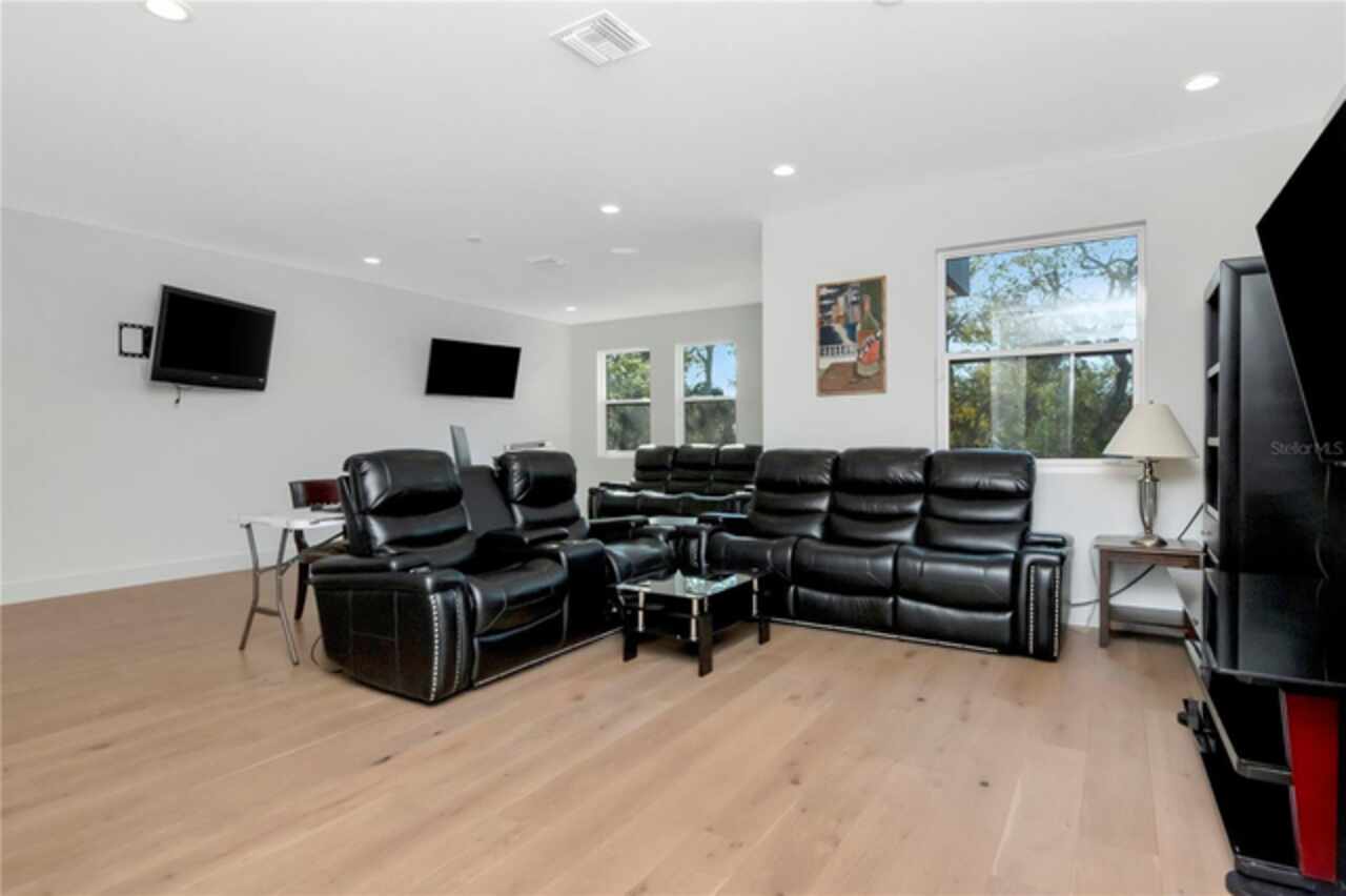 Listing Photo 44
