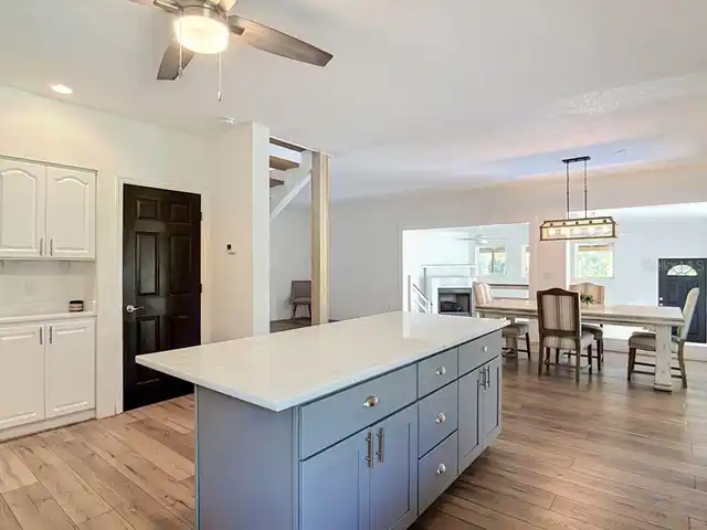 Listing Photo 17