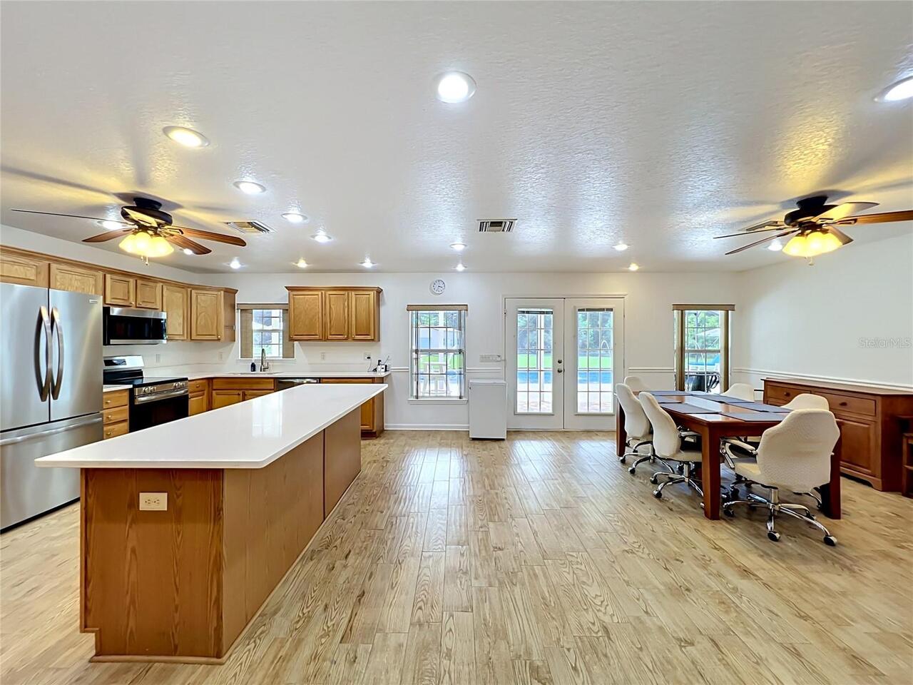 Listing Photo 12