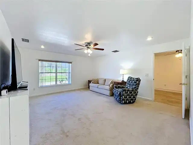 Listing Photo 29