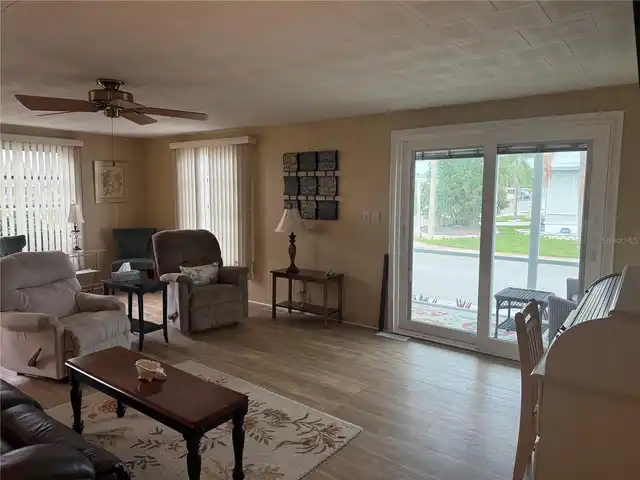 Listing Photo 8