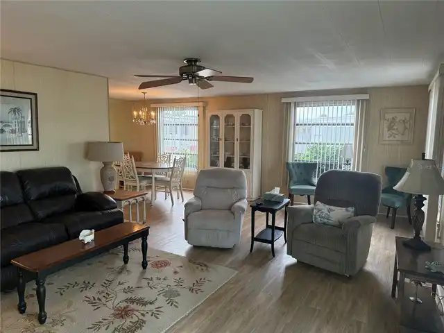 Listing Photo 9