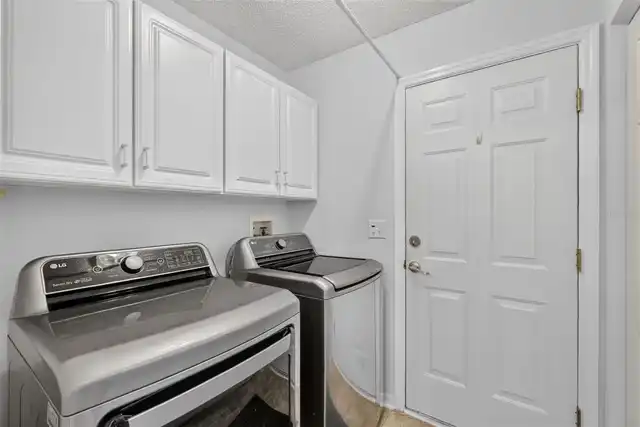 Listing Photo 12