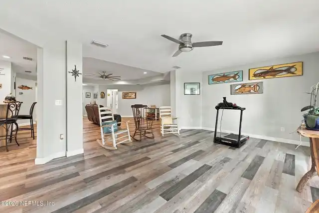 Listing Photo 14