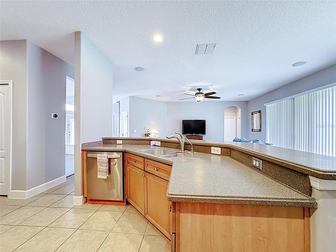 Listing Photo 8