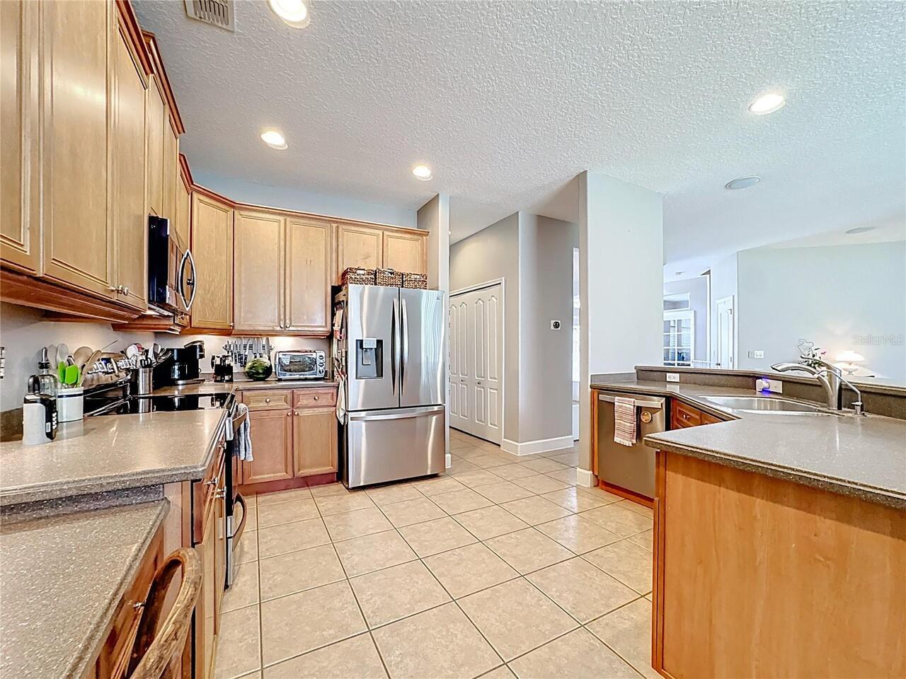 Listing Photo 9