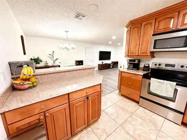 Listing Photo 7