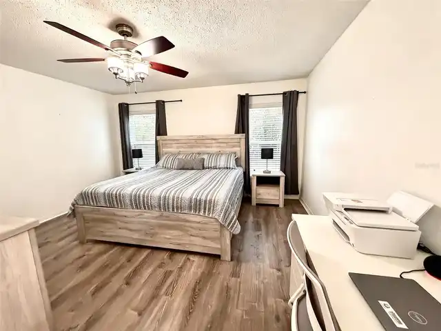 Listing Photo 9