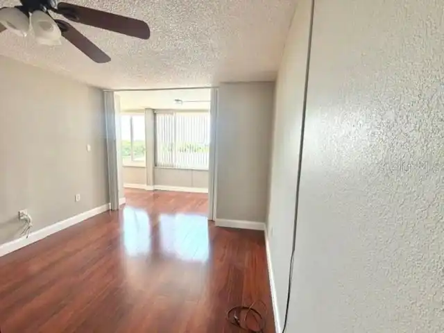 Listing Photo 28