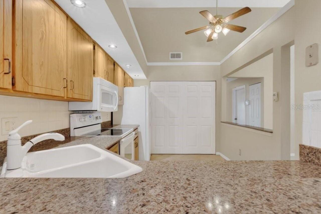 Listing Photo 8