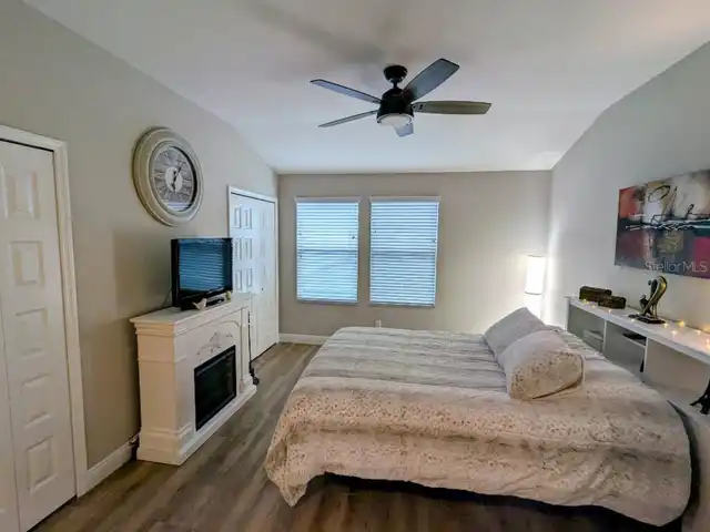 Listing Photo 15
