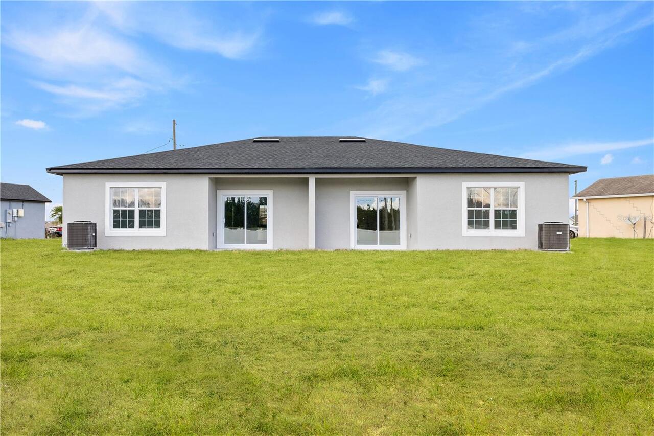 Listing Photo 11