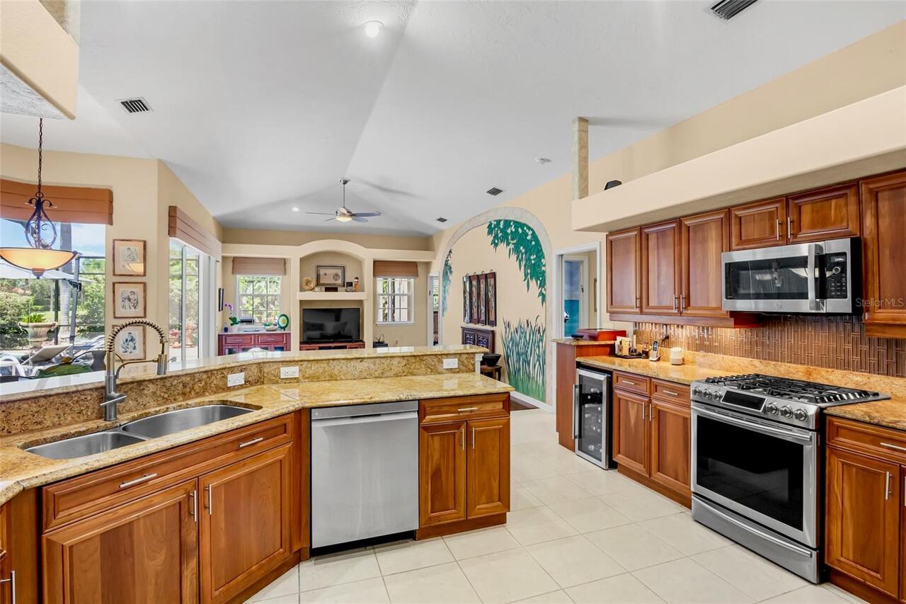 Listing Photo 12