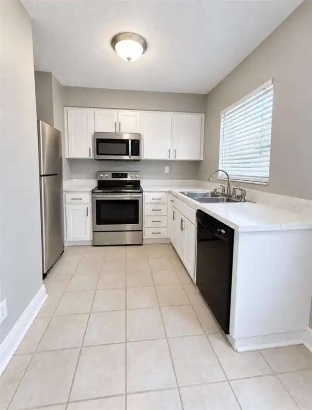 Listing Photo 7