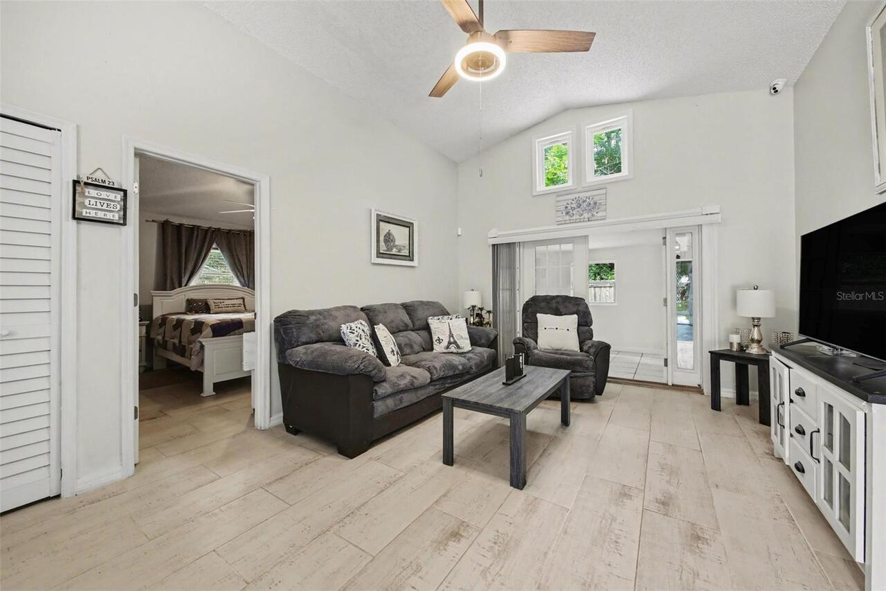 Listing Photo 9