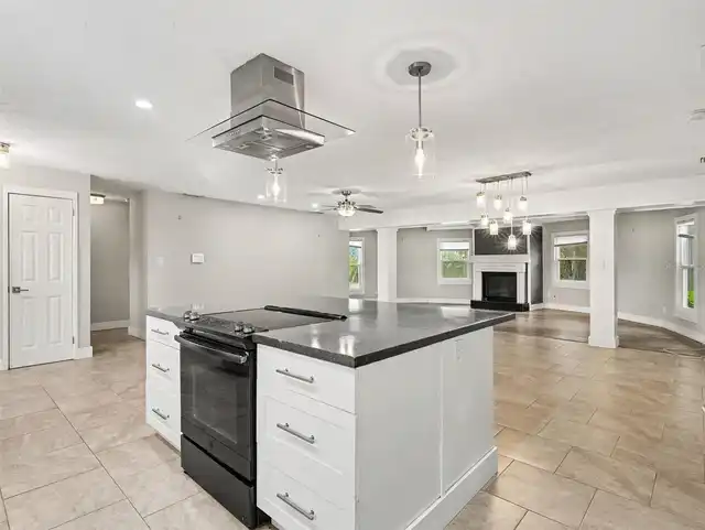 Listing Photo 14