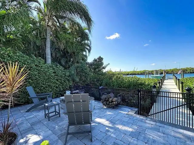 Listing Photo 10