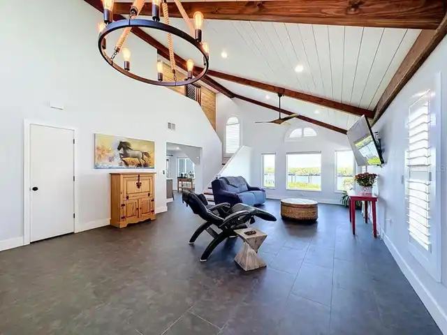 Listing Photo 25
