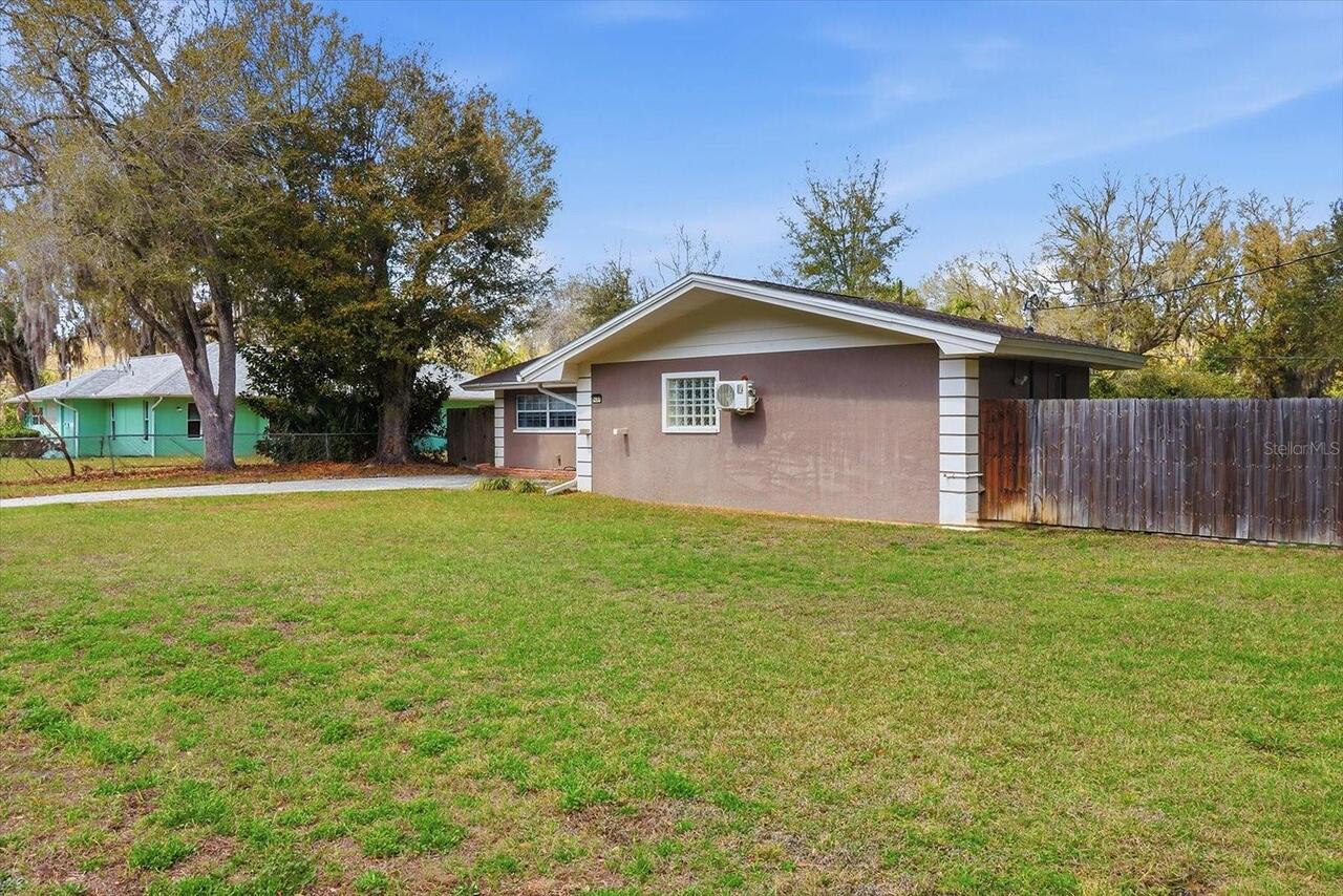 Listing Photo 10