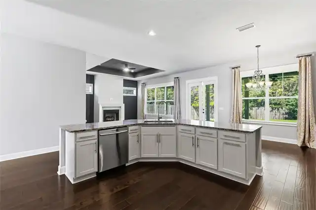 Listing Photo 19