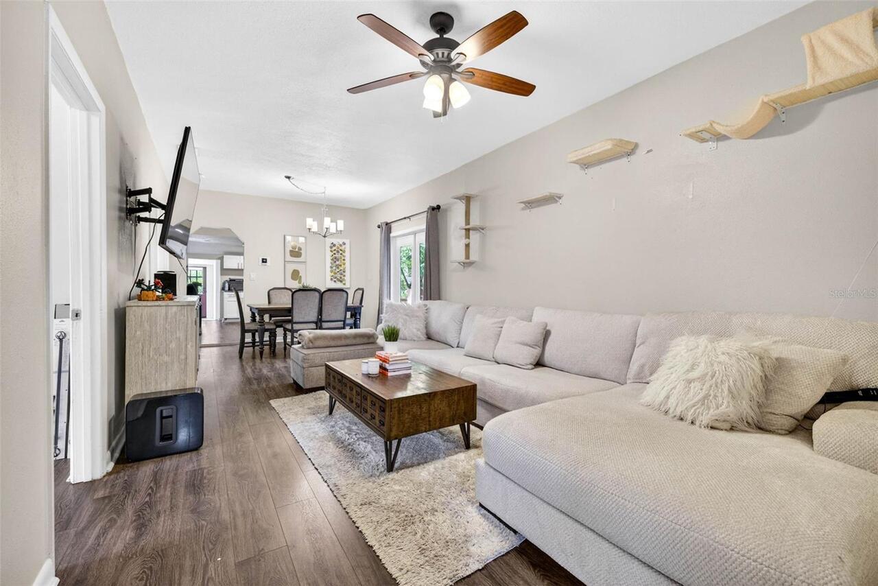 Listing Photo 11
