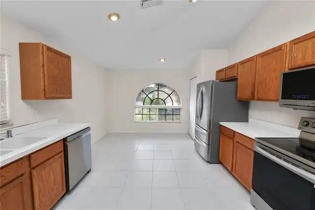 Listing Photo 14
