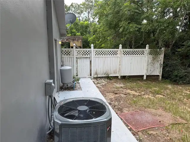 Listing Photo 11