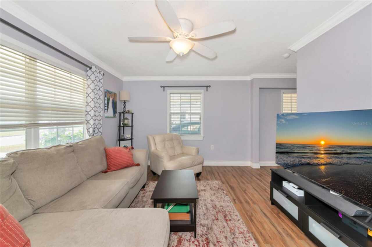 Listing Photo 10