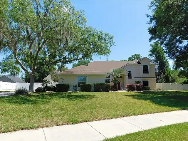 Listing Photo 8