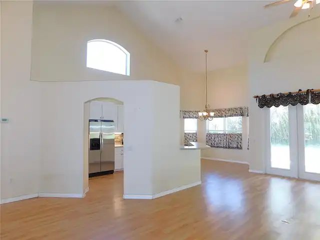 Listing Photo 19