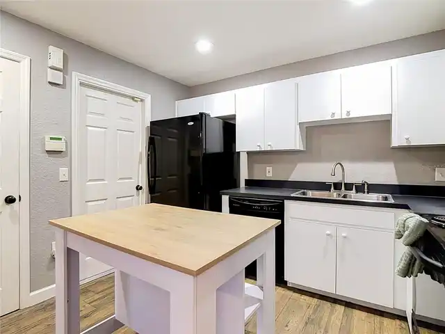 Listing Photo 8