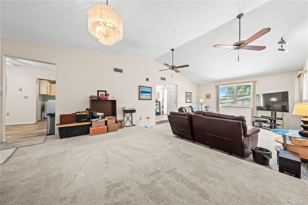 Listing Photo 14