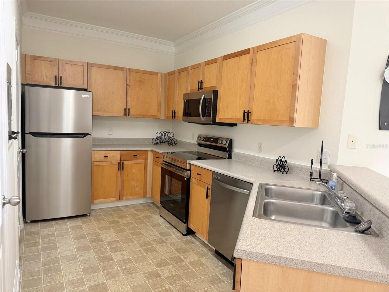 Listing Photo 12
