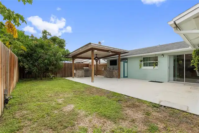 Listing Photo 22
