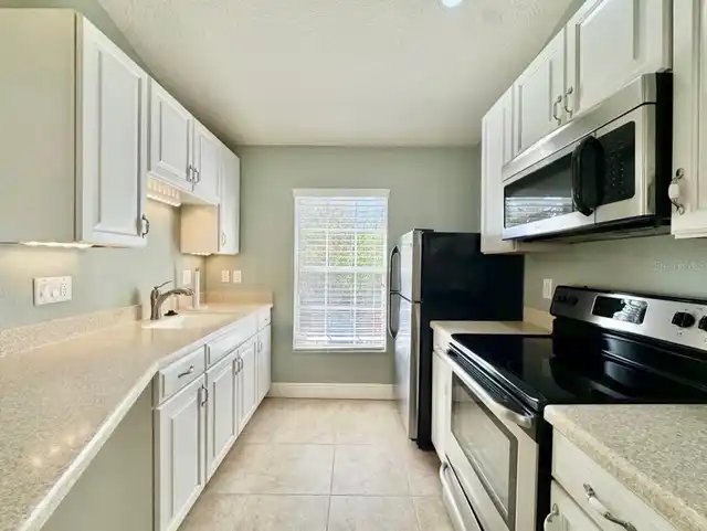 Listing Photo 6