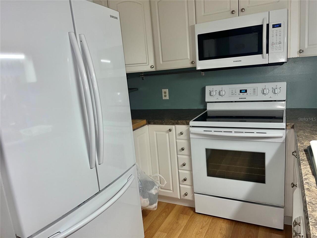 Listing Photo 11