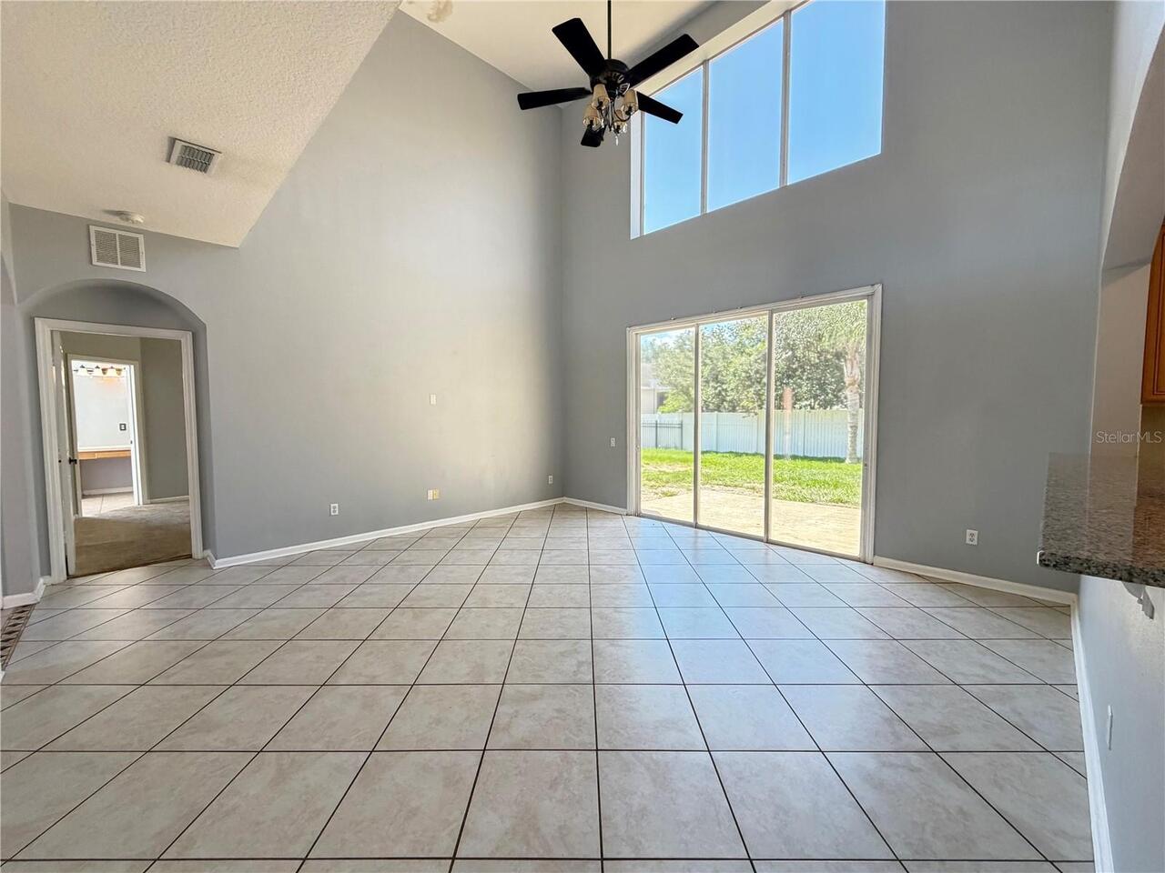 Listing Photo 8