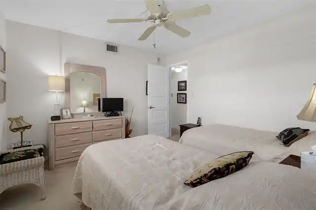 Listing Photo 28