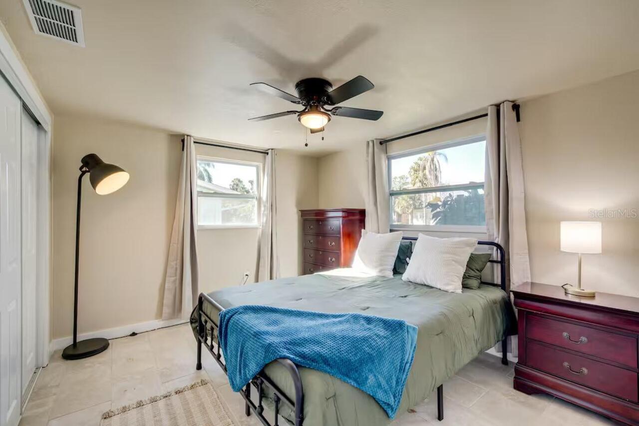 Listing Photo 12