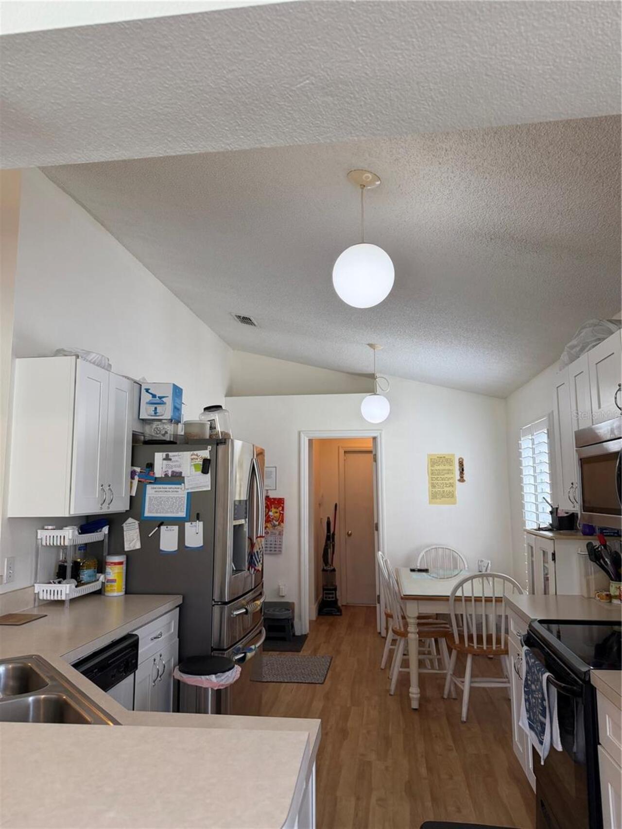 Listing Photo 9