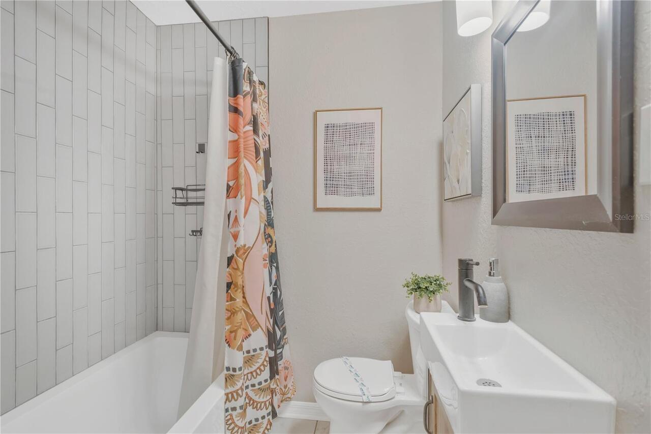Listing Photo 9