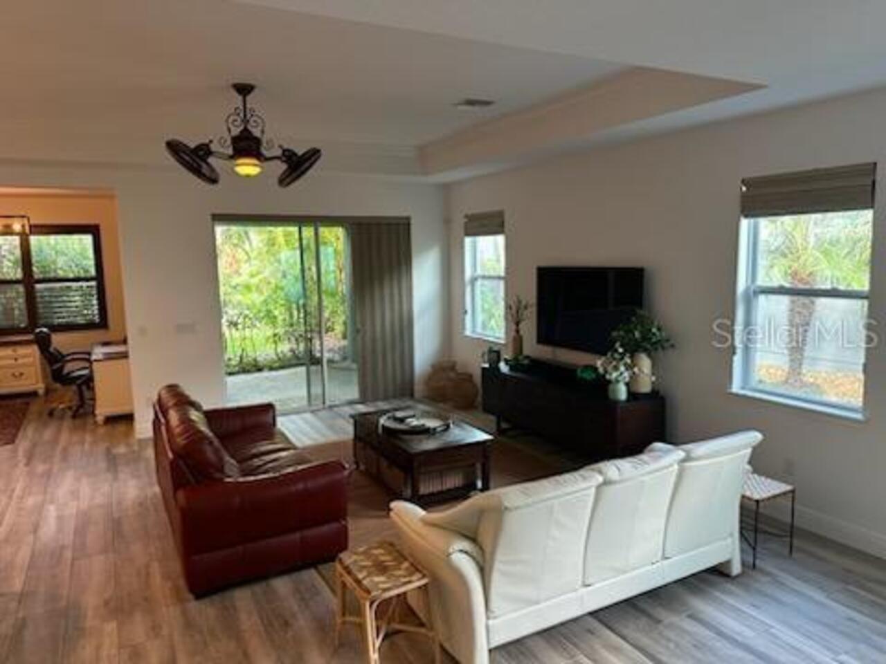 Listing Photo 12