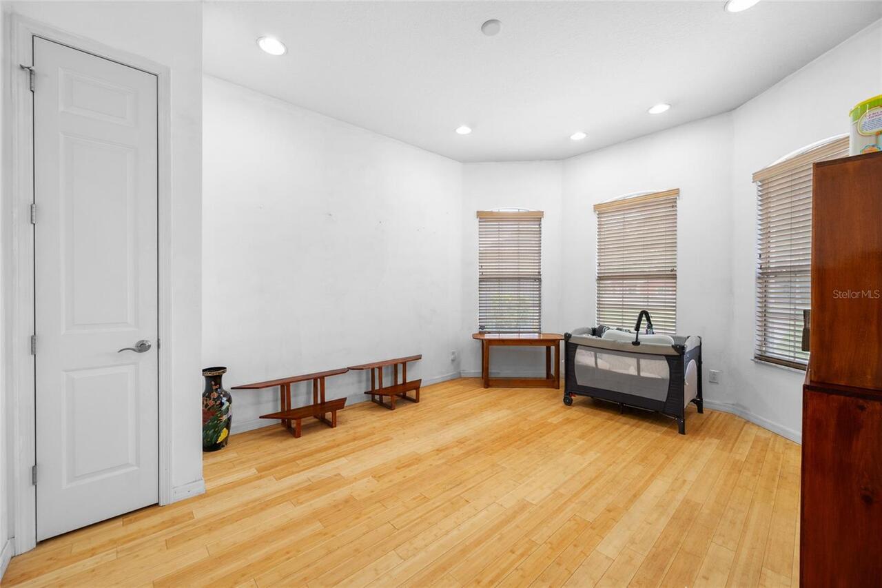 Listing Photo 22