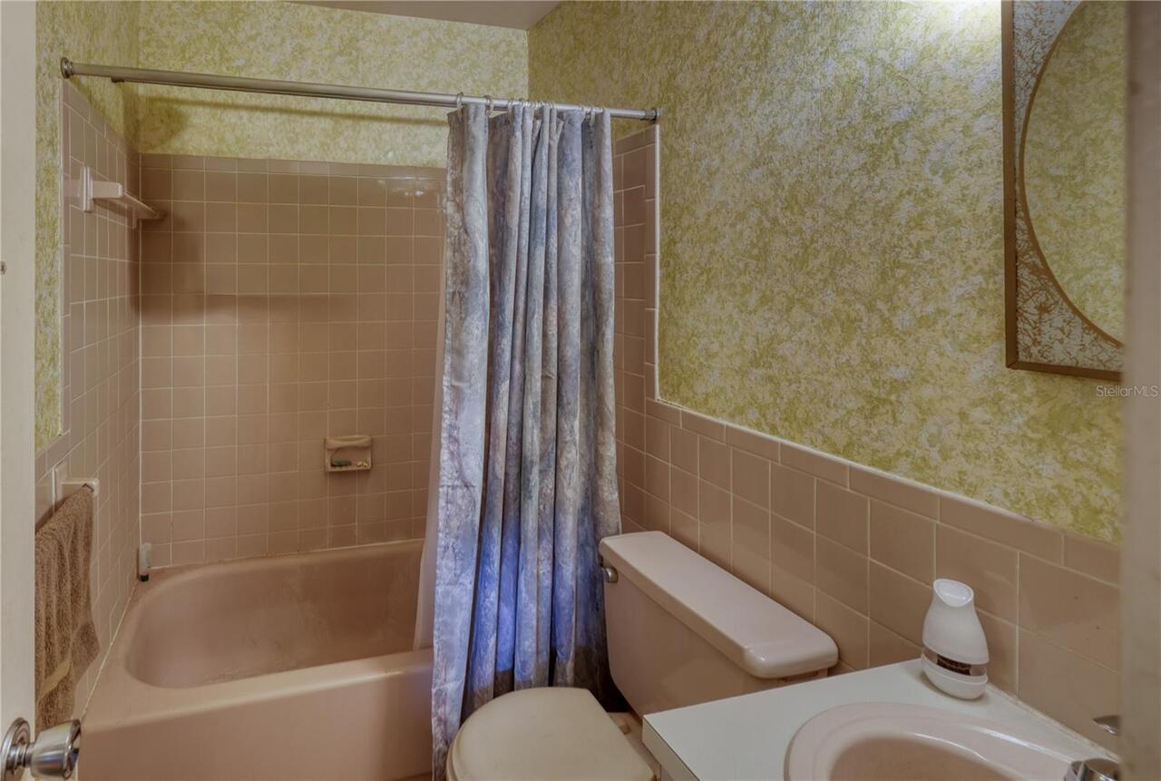 Listing Photo 14