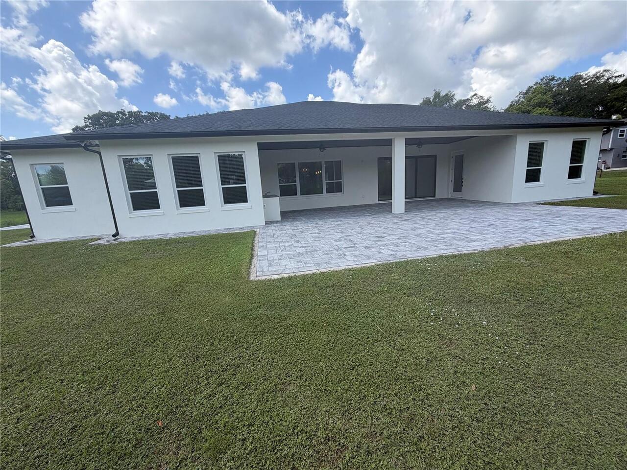 Listing Photo 8