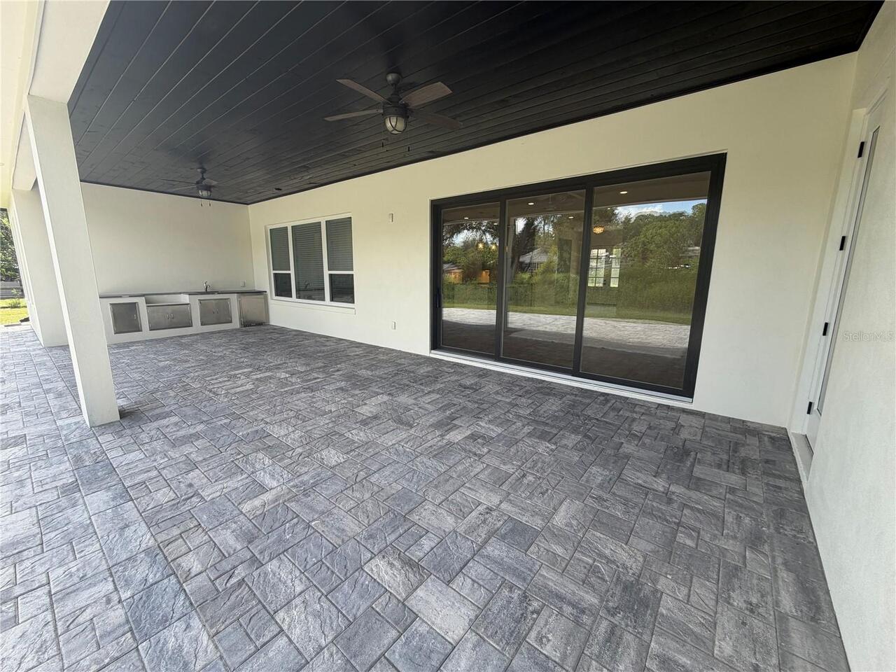 Listing Photo 9