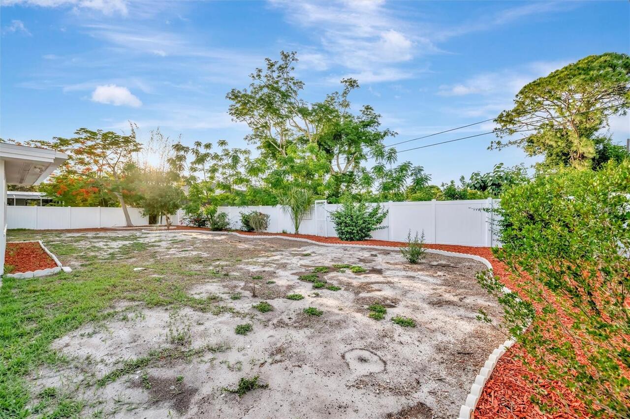 Listing Photo 28