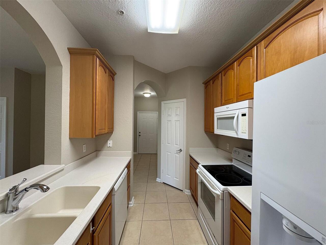 Listing Photo 12