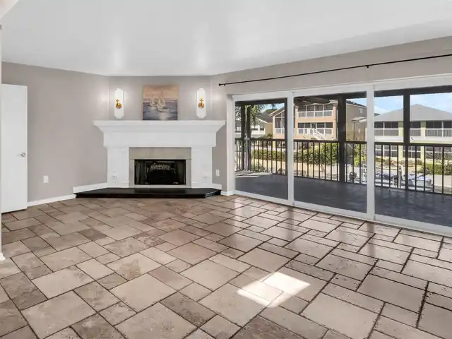 Listing Photo 10