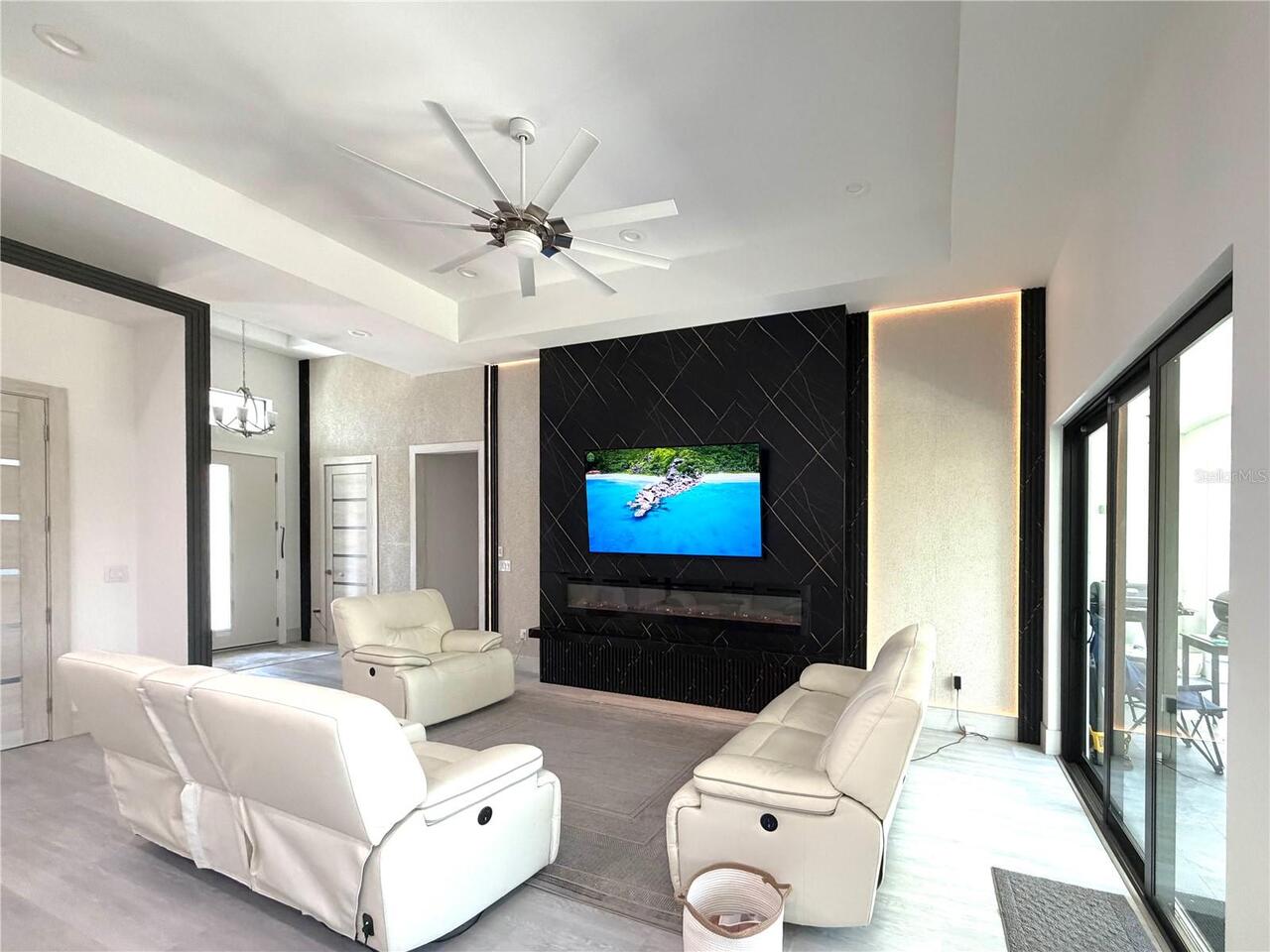 Listing Photo 9